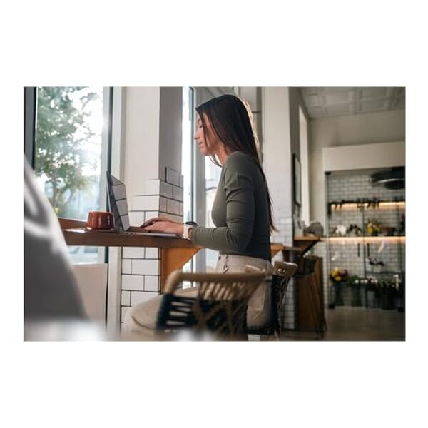 Découvrez la montre connectée Garmin vívoactive 6 : un outil innovant et lumineux pour suivre votre santé au quotidien. Optimisez votre bien-être avec des fonctionnalités avancées et un design élégant.