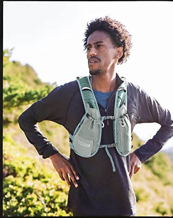 Découvrez notre test complet du gilet hydratation CamelBak Zephyr Pro 34oz : confort, performance et avis détaillé sur cet accessoire indispensable pour vos entraînements et compétitions