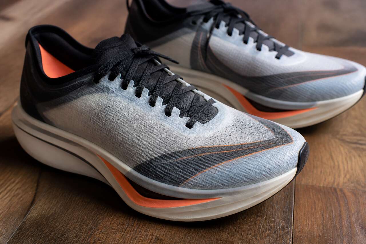 &agrave; quoi sert une chaussure &agrave; plaque carbone, et pour qui