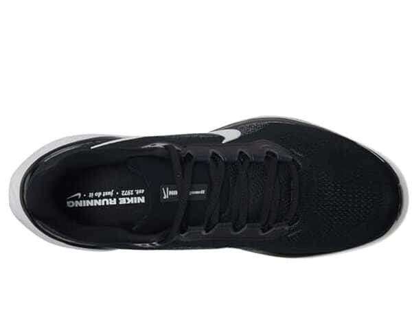 Découvrez notre test détaillé de la Nike Air Zoom Pegasus 41 Wide : performance, confort et amorti pour vos entraînements de running.