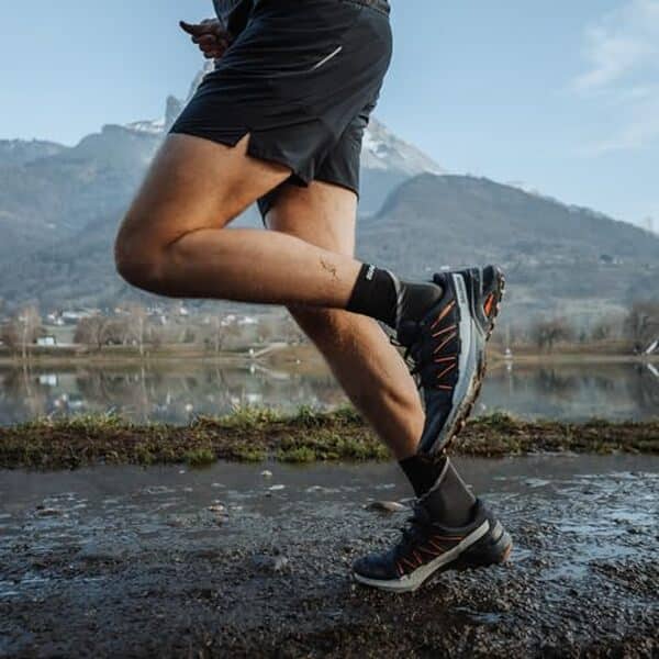 Découvrez notre test complet des chaussures imperméables Salomon Speedcross Peak Climasalomon : performance, confort et protection contre l'eau pour vos randonnées en montagne. 