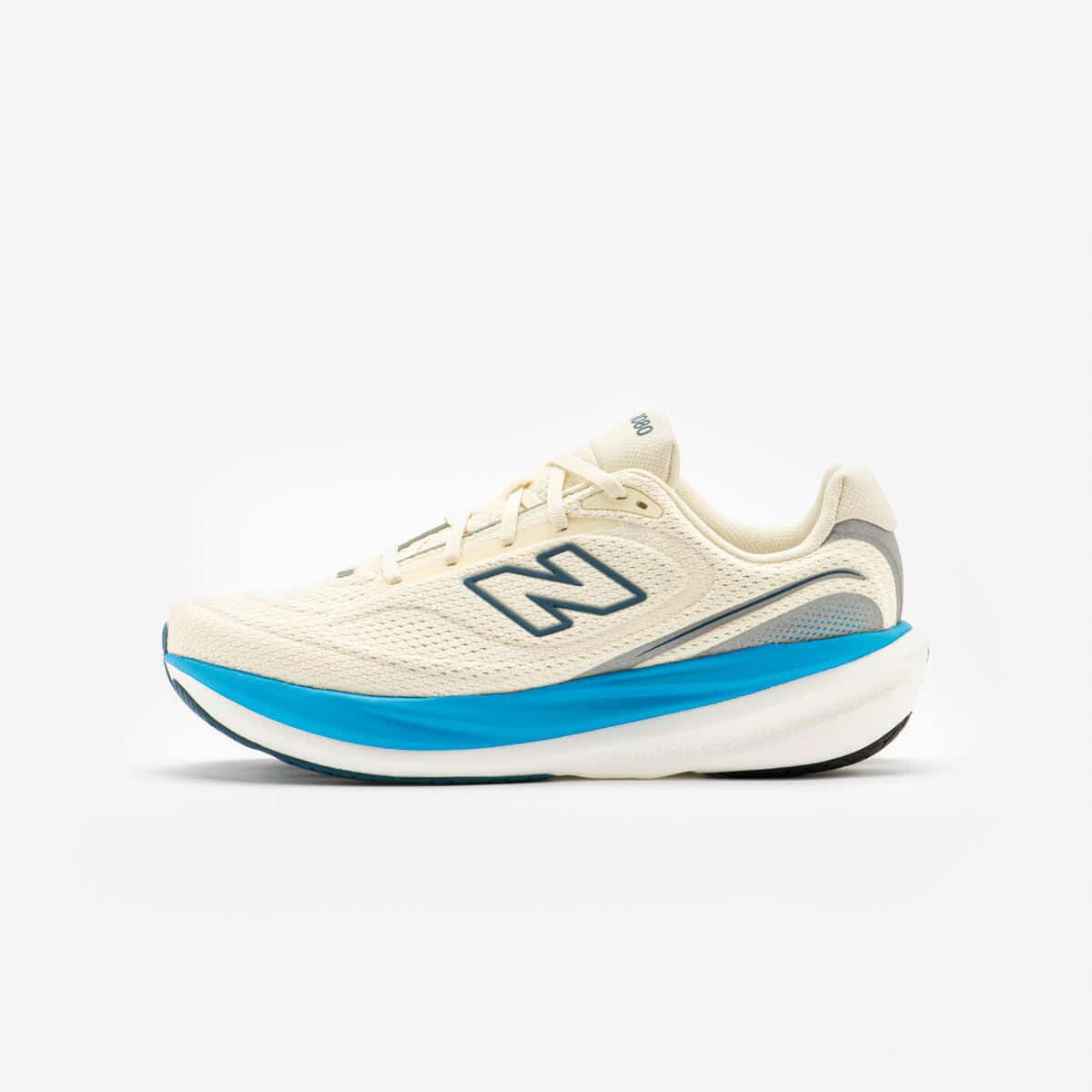 Test : chaussure de running New Balance Infinion 1080 v15 blanc chez Decathlon