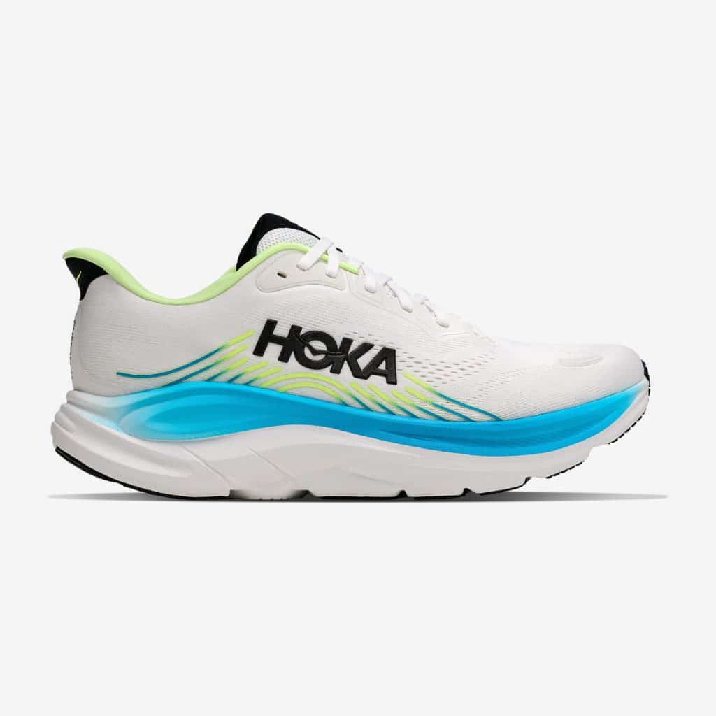 Test : chaussures de running Hoka Clifton 11 blanc et bleu de Decathlon